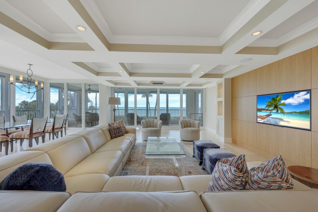 4301 Gulf Shore Blvd N #203, Naples, FL 34103