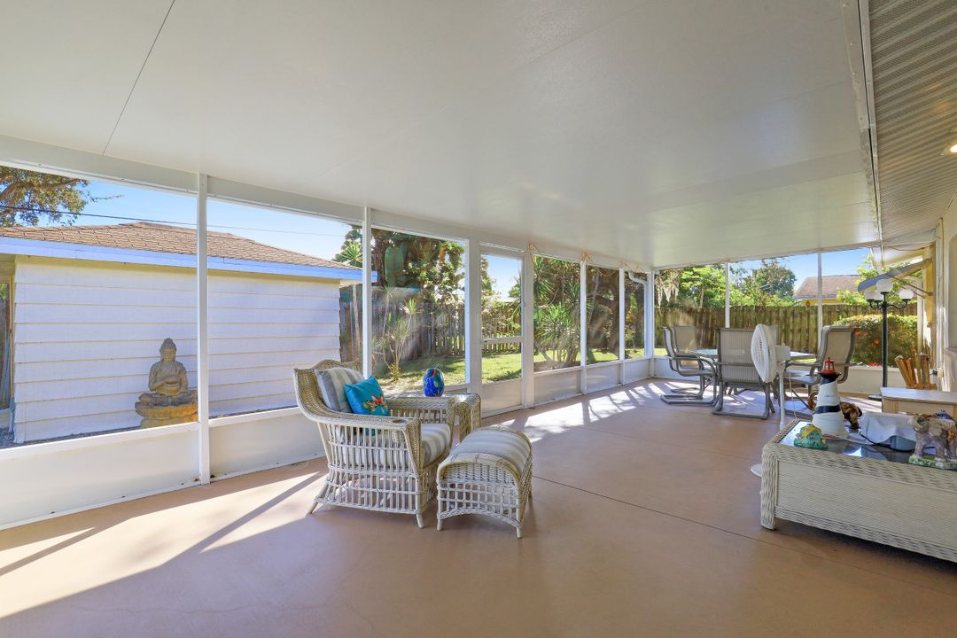 27515 Los Amigos Ln, Bonita Springs, FL 34135
