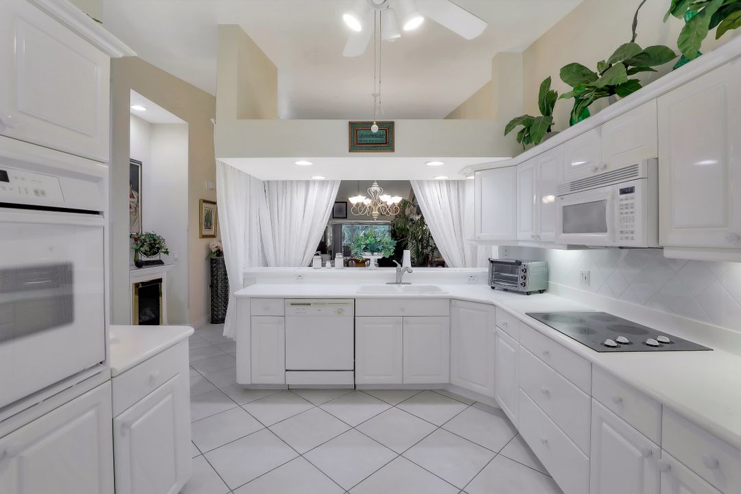 2345 Hidden Lake Dr #4102, Naples, FL 34112