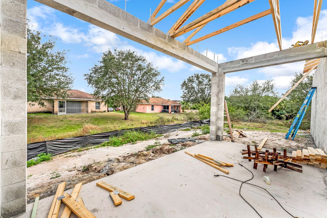 431 Pinafore Ave, Lehigh Acres, FL 33974