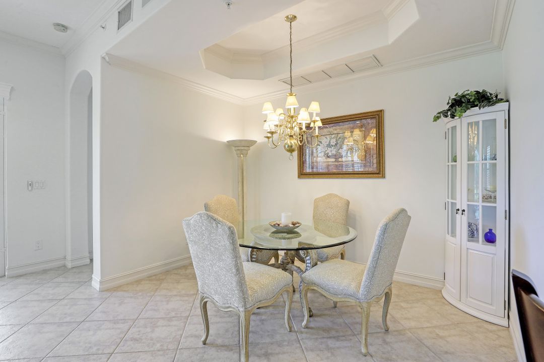 2625 Estrella Dr #101, Naples, FL 34109