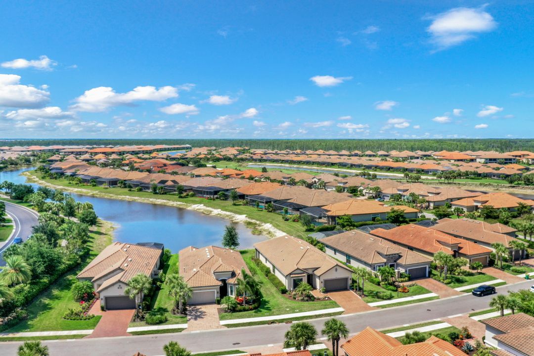 9123 Trivoli Terrace, Naples, FL 34119