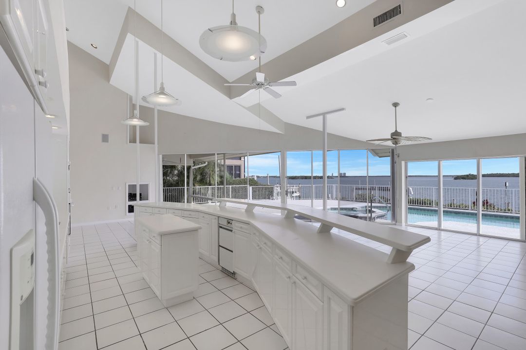 471 Pepperwood Ct, Marco Island, FL 34145