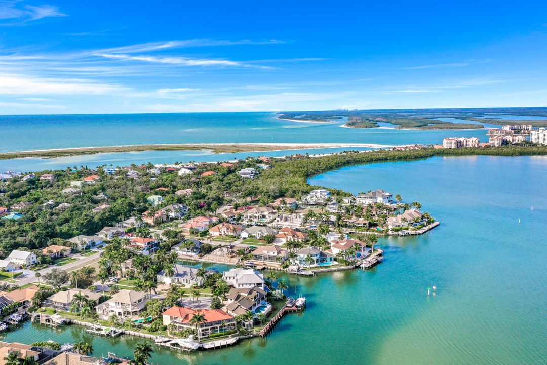 495 Thorpe Ct, Marco Island, FL 34145