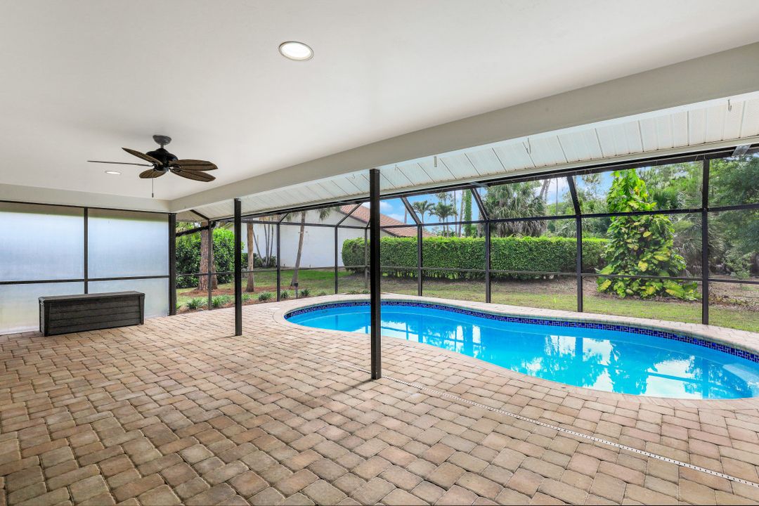 2225 Royal Ln, Naples, FL 34112