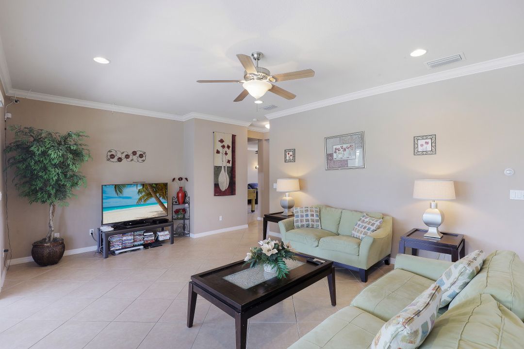 12493 Pebble Stone Ct, Fort Myers, FL 33913