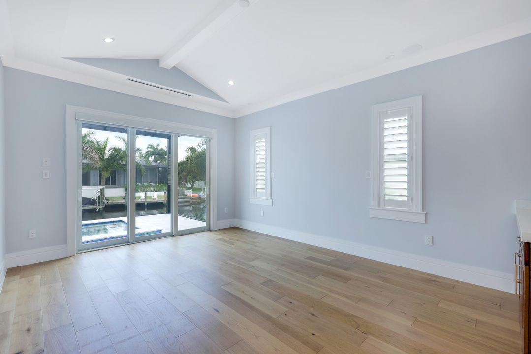 5311 Mayfair Ct, Cape Coral, FL 33904