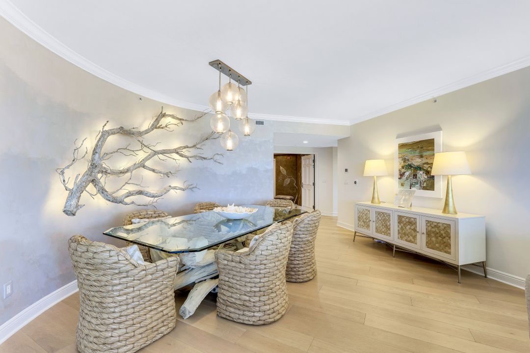 9235 Gulf Shore Dr #501, Naples, FL 34108