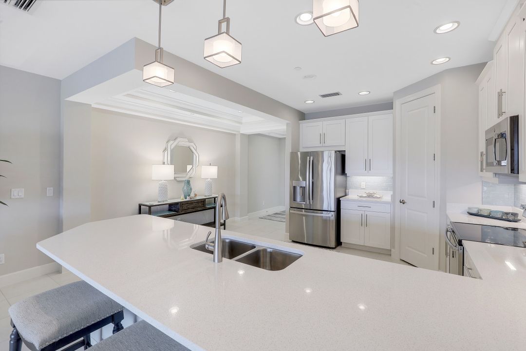 9650 Montelanico Loop #102, Naples, FL 34119