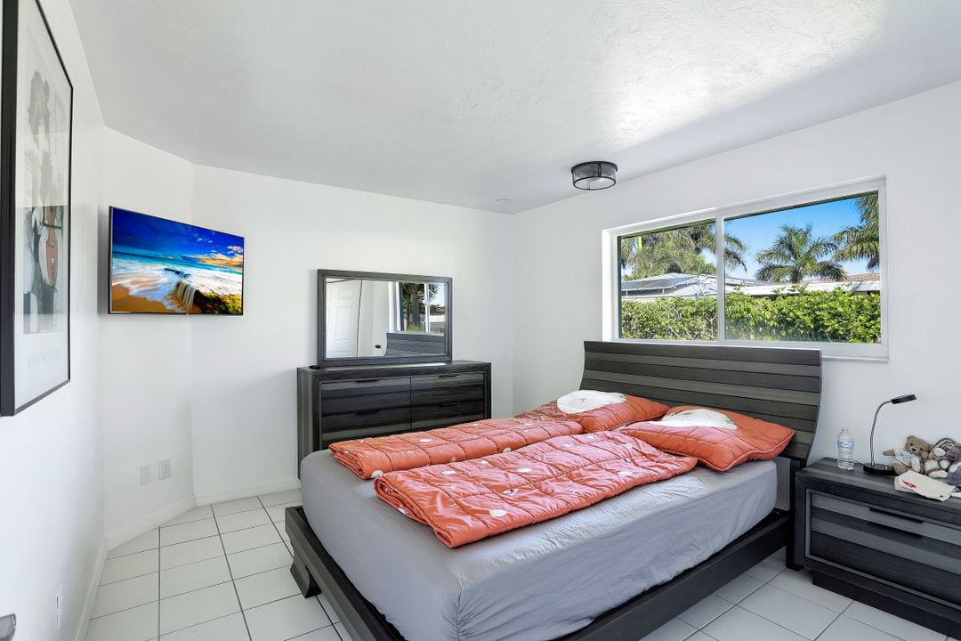 1144 Lincoln Ct, Cape Coral, FL 33904