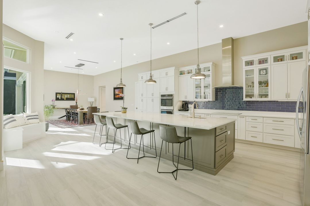 3371 Creekview Dr, Bonita Springs, FL 34134