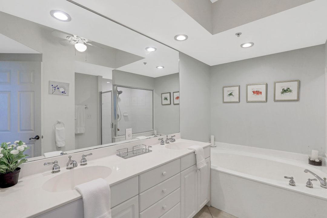 300 Dunes Blvd #Unit 305, Naples, FL 34110