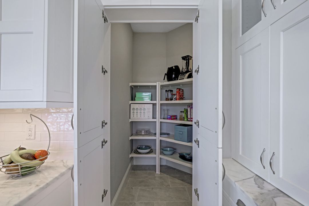 961 Snowberry Ct, Marco Island, FL 34145