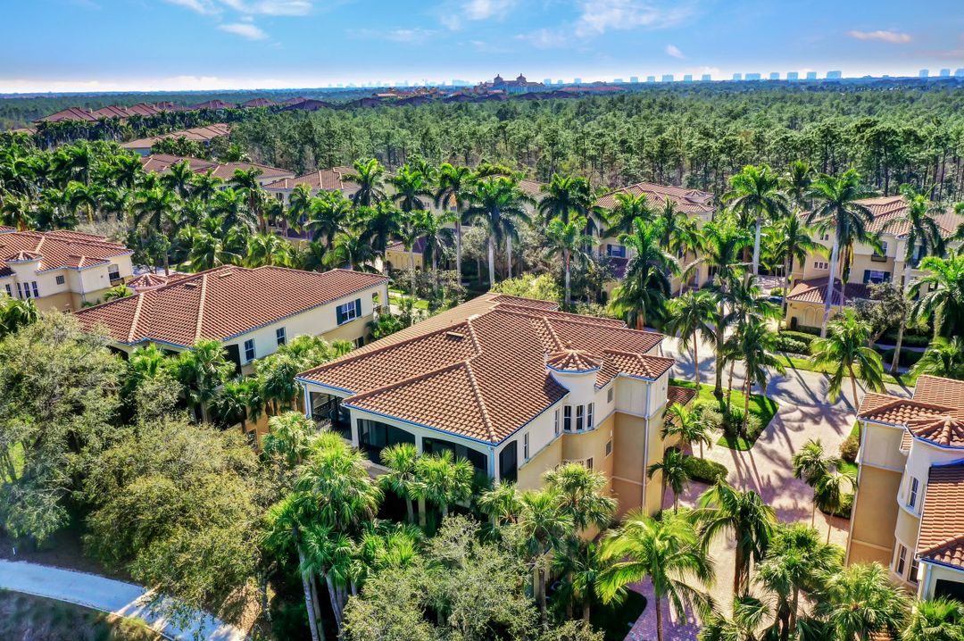 2850 Tiburon Blvd E #101, Naples, FL 34109