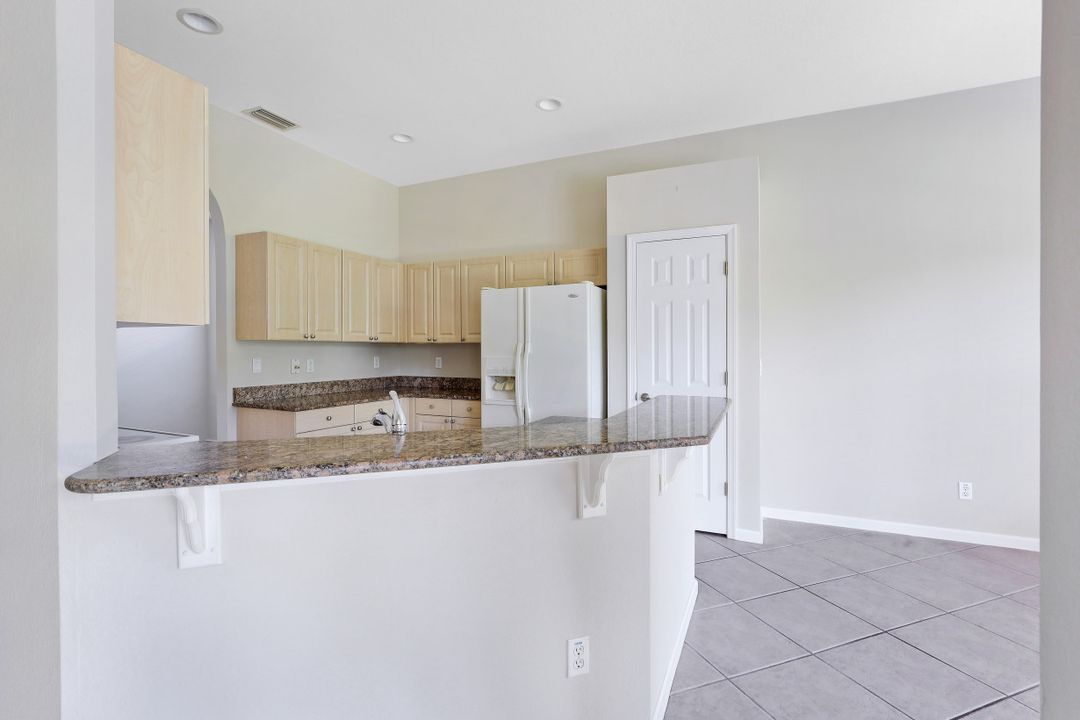 7826 Founders Cir, Naples, FL 34104