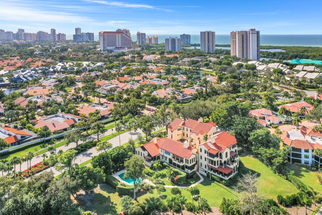 5850 Pelican Bay Blvd #D, Naples, FL 34108