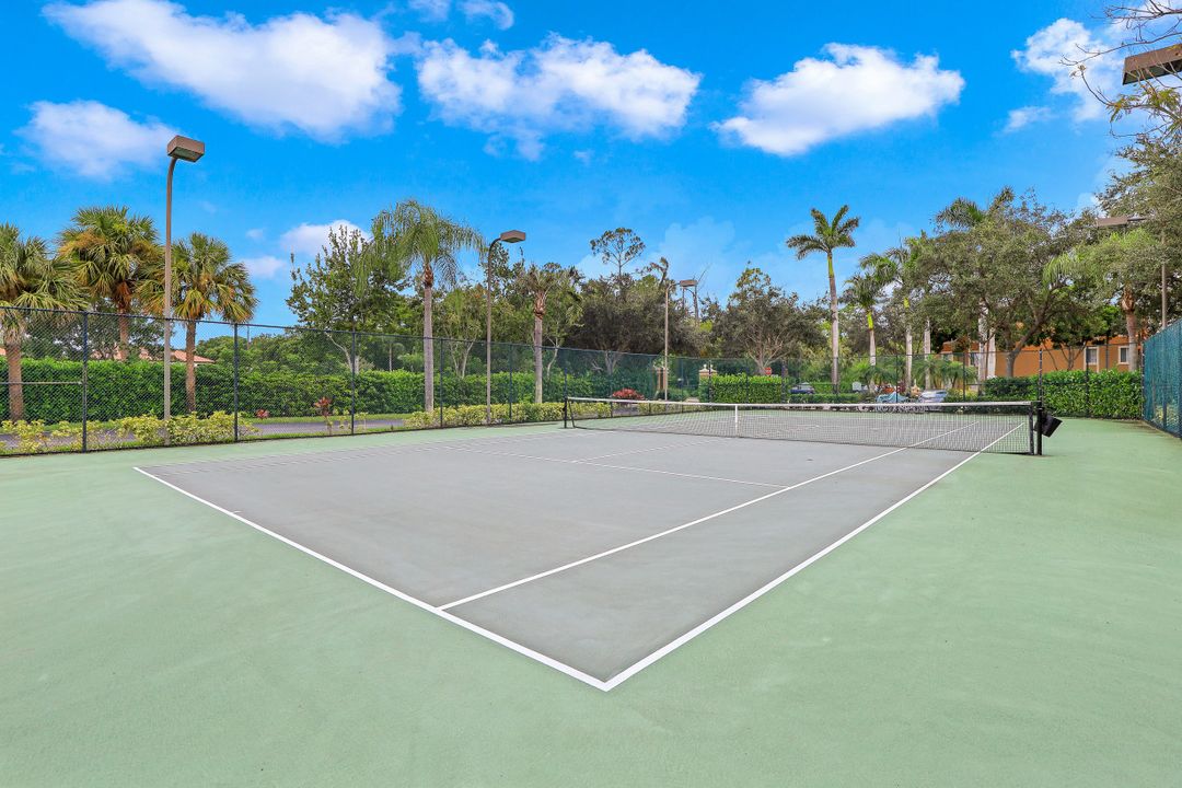 1150 Reserve Way #303, Naples, FL 34105