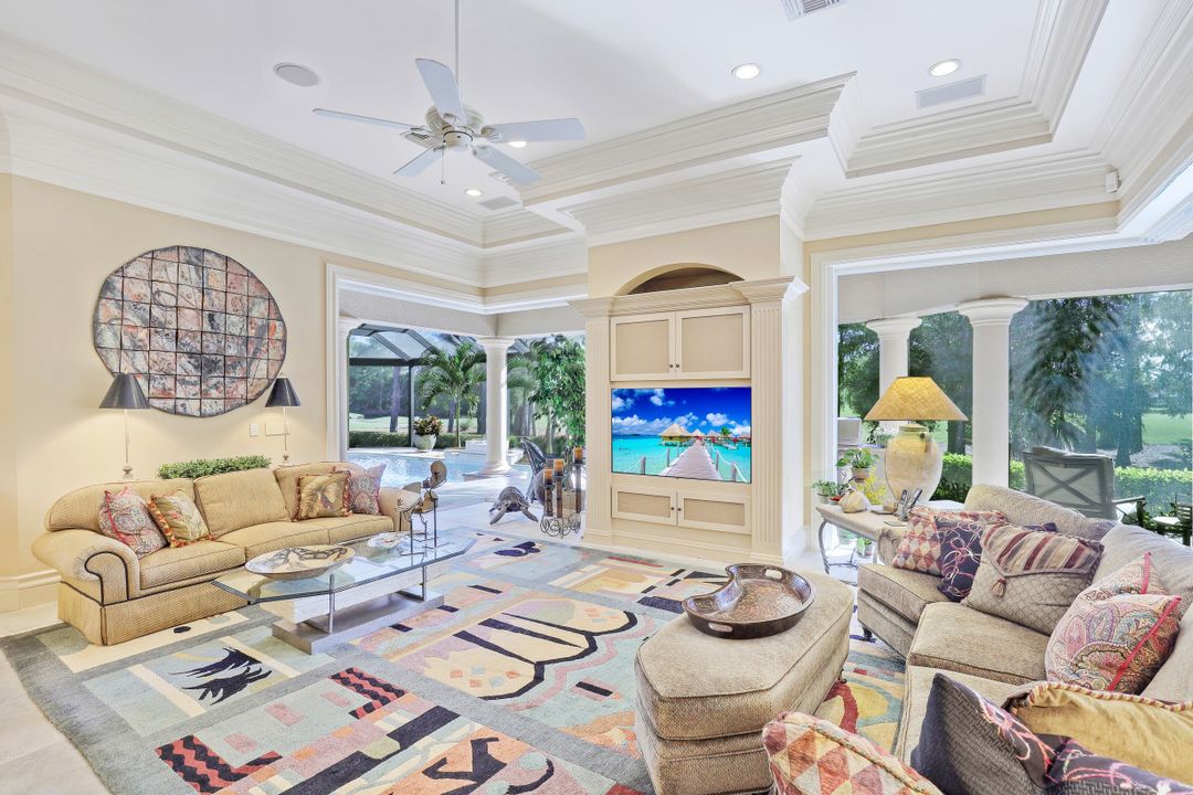 2904 Indigobush Way, Naples, FL 34105