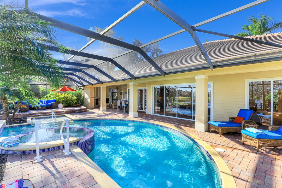 3740 Mossy Oak Dr, Fort Myers, FL 33905