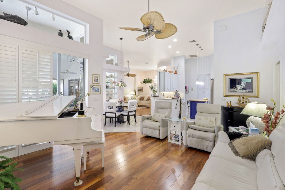 28384 Sombrero Dr, Bonita Springs, FL 34135