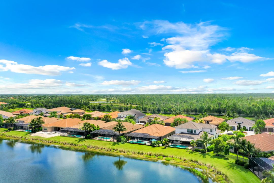 4383 Caldera Cir, Naples, FL 34119