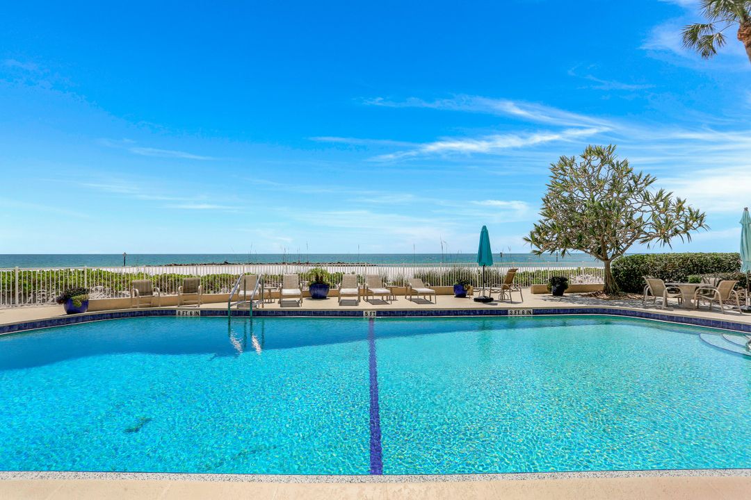 2171 Gulf Shore Blvd N #702, Naples, FL 34102