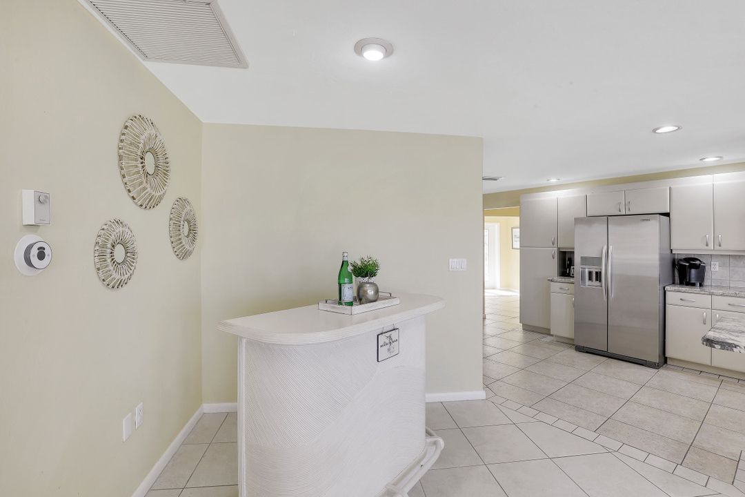 105 Bayshore Dr, Cape Coral, FL 33904