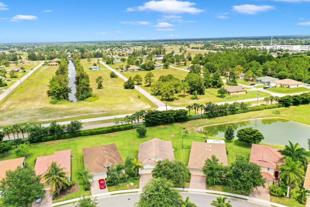 3560 Dandolo Cir, Cape Coral, FL 33909