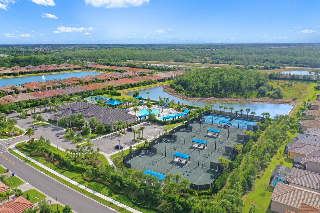 11784 Meadowrun Cir, Fort Myers, FL 33913