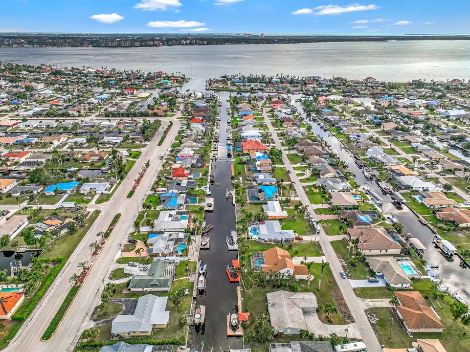 5305 Del Monte Ct, Cape Coral, FL 33904