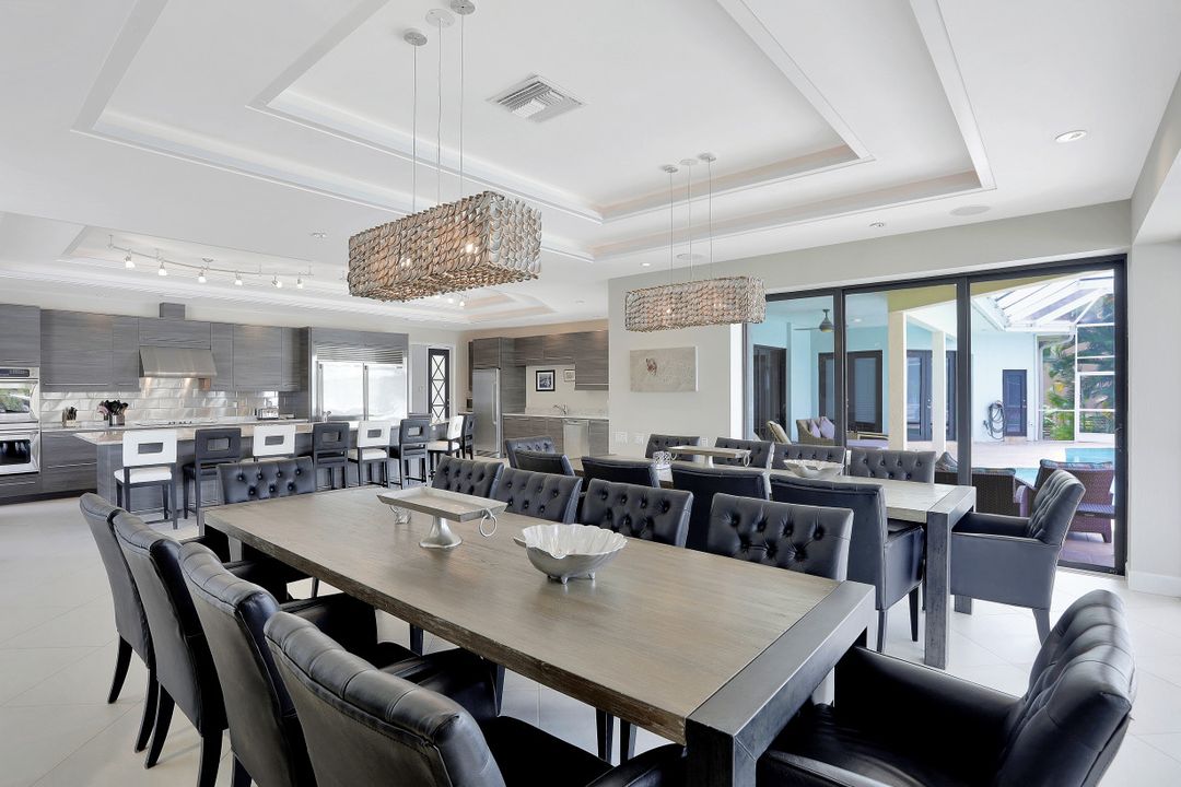 850 Eubanks Ct, Marco Island, FL 34145