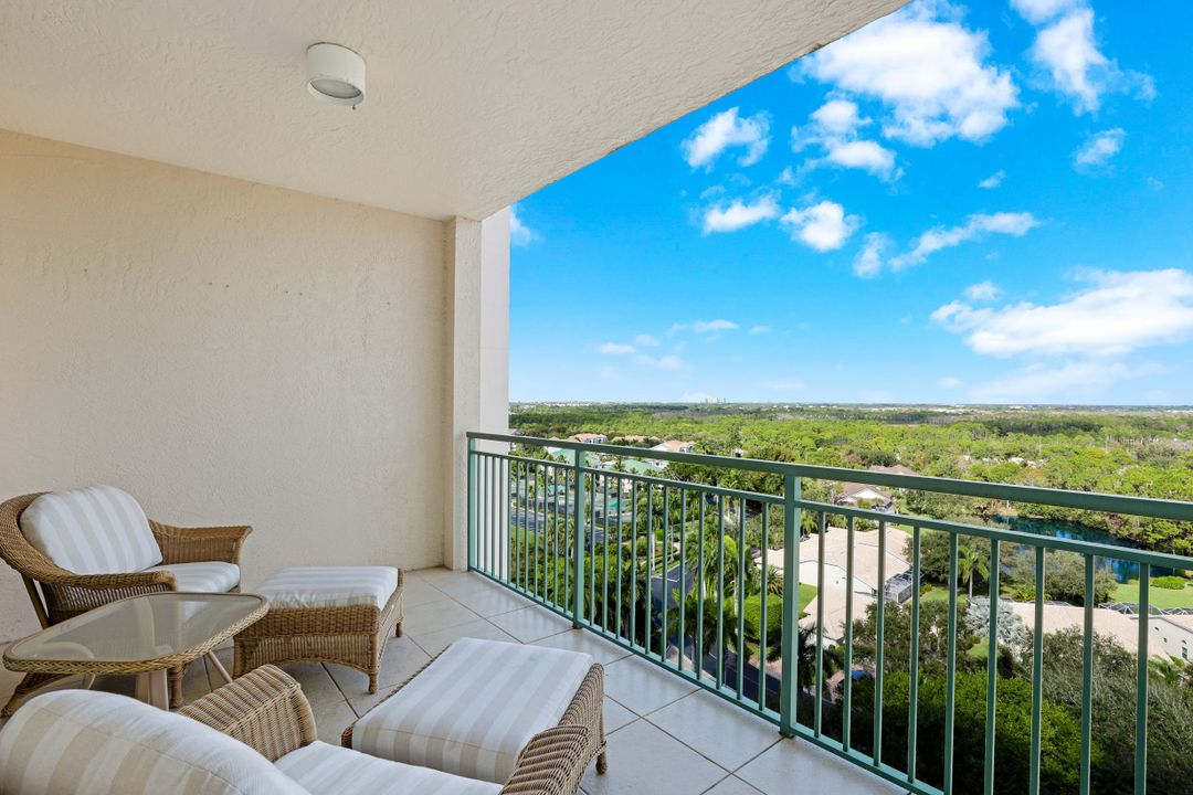 445 Cove Tower Dr #1402, Naples, FL 34110