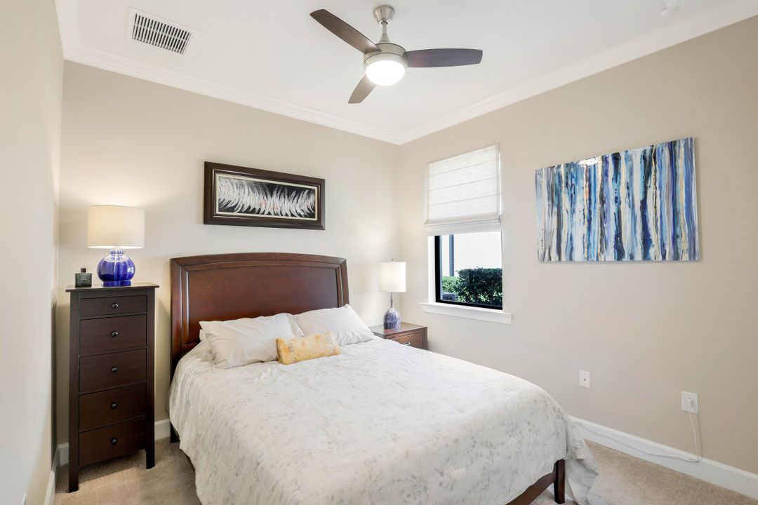 9374 Greyhawk Trl, Naples, FL 34120