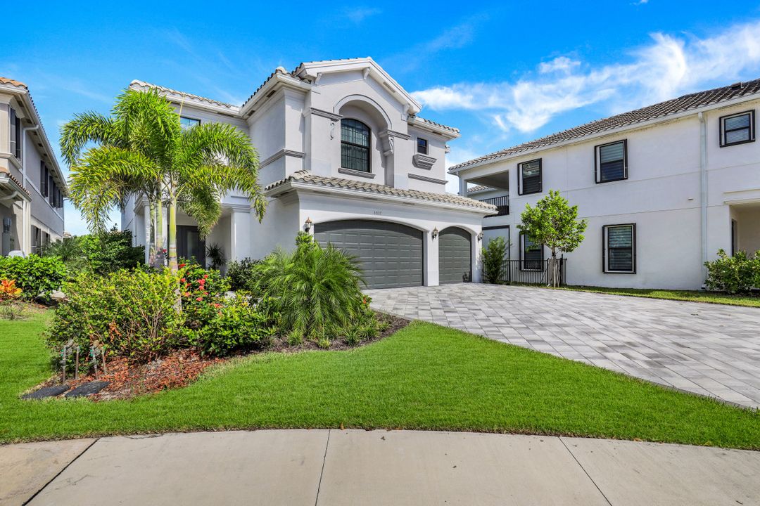 4037 Nova Ln, Naples, FL 34119