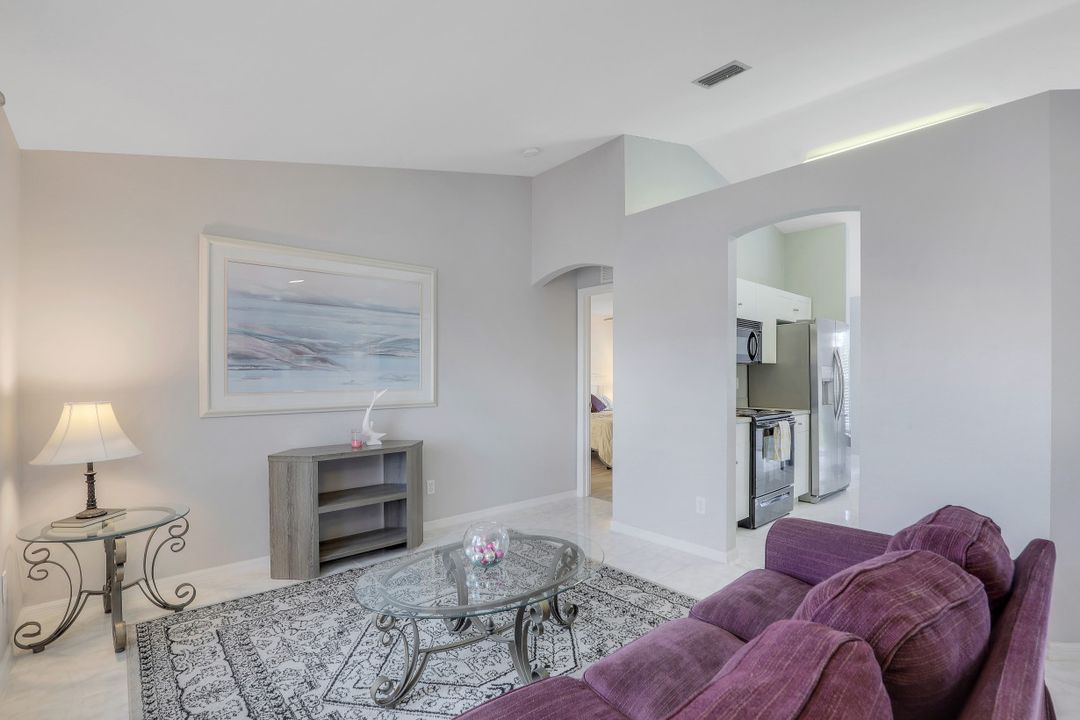 326 SW 19th Ln, Cape Coral, FL 33991