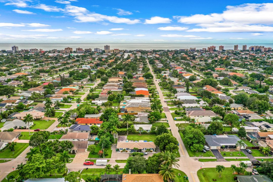 10095 7th St N #2, Naples, FL 34108