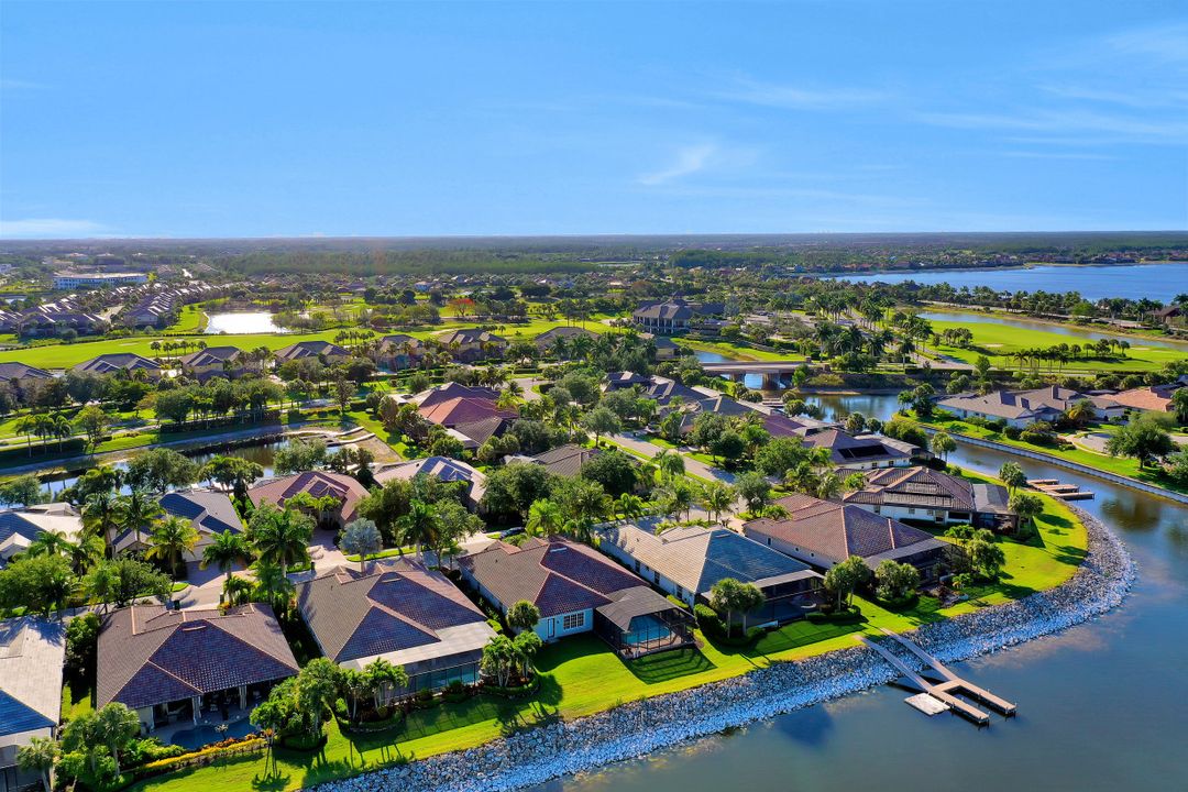 8761 Hideaway Harbor Ct, Naples, FL 34120