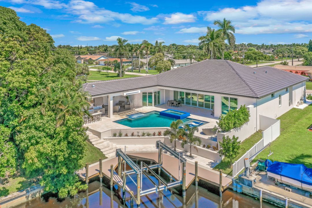 5302 Malaluka Ct, Cape Coral, FL 33904