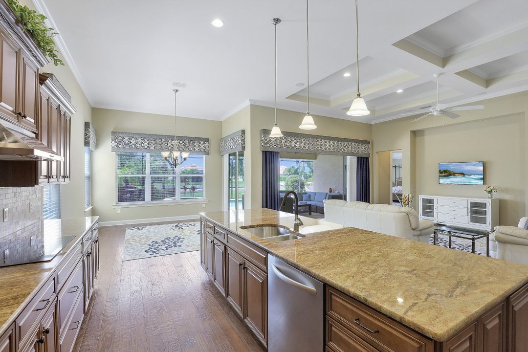 9172 Flint Ct, Naples, FL 34120