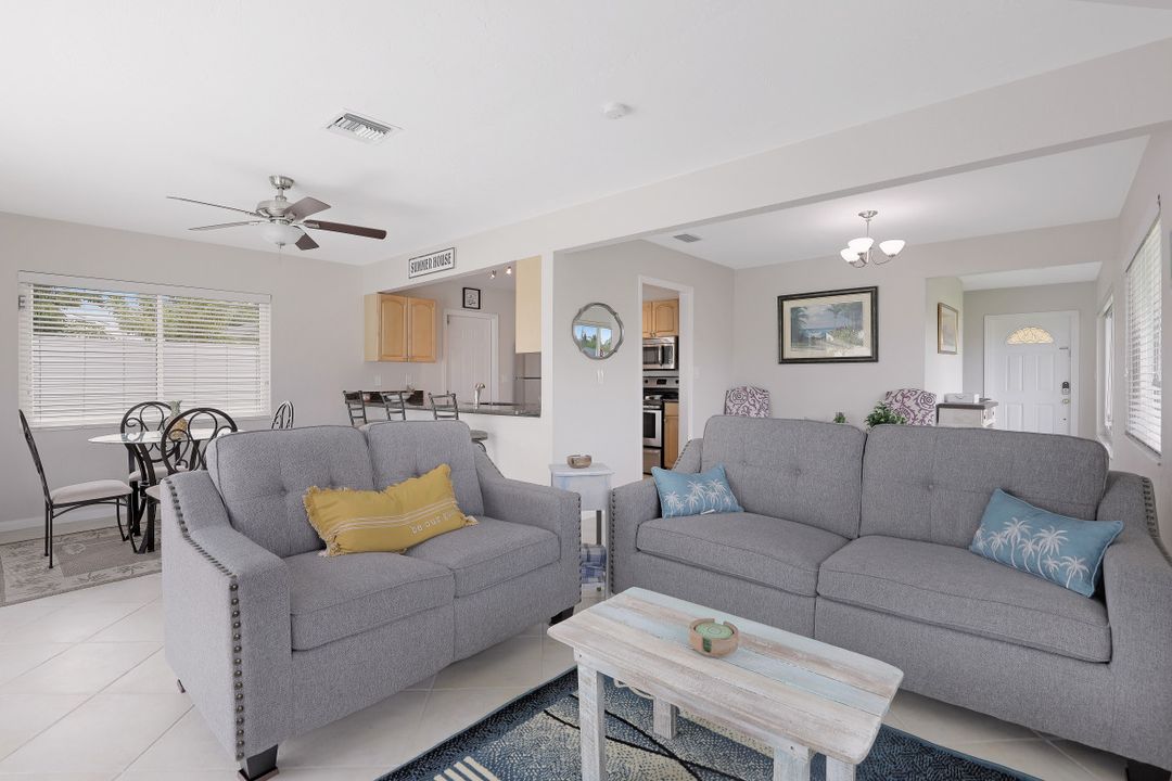 701 93rd Ave N, Naples, FL 34108