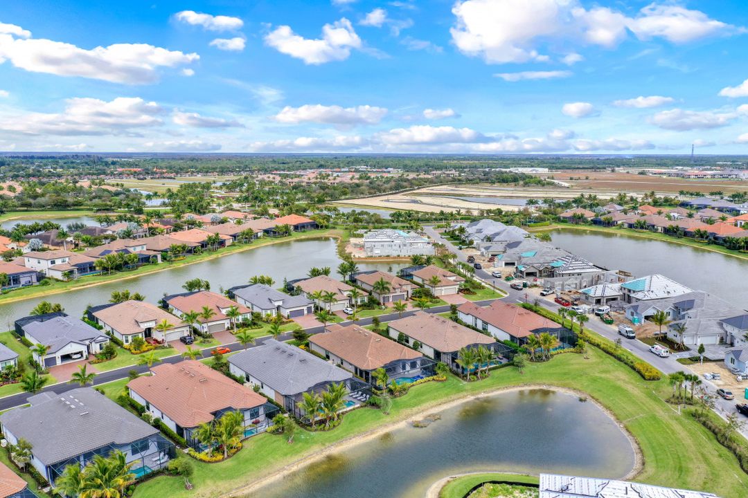 3254 Belon Ln, Naples, FL 34114