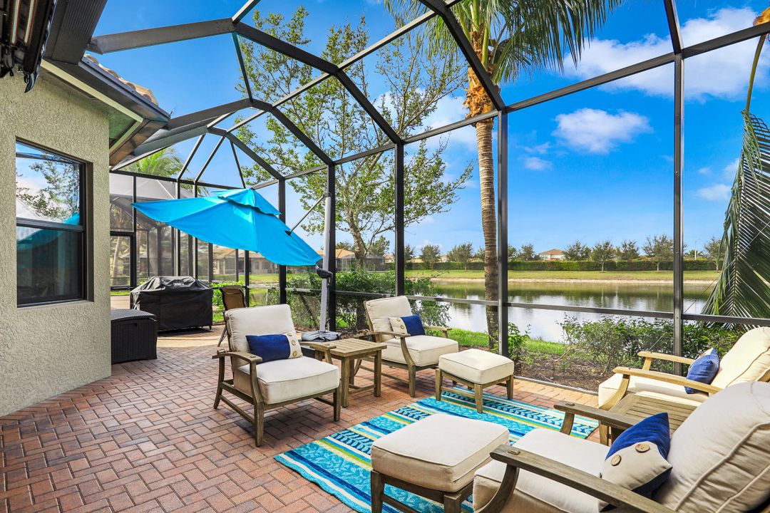 3370 Baltic Dr, Naples, FL 34119