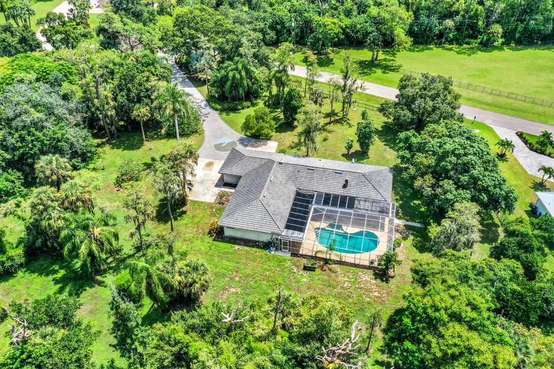 27126 Rue De Paix, Bonita Springs, FL 34135