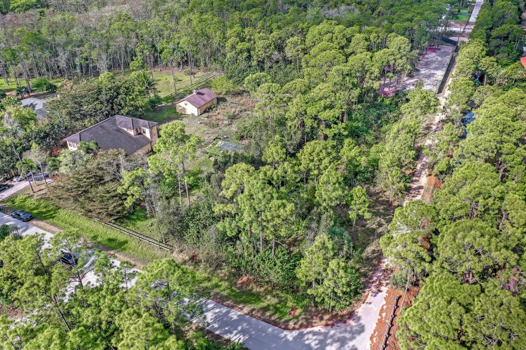 24000 Rocky Rd, Bonita Springs, FL 34135