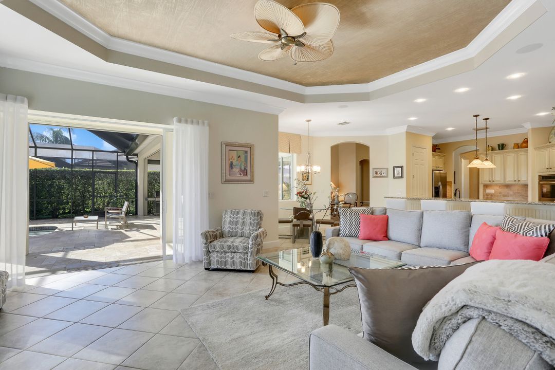 9755 Nickel Ridge Cir, Naples, FL 34120