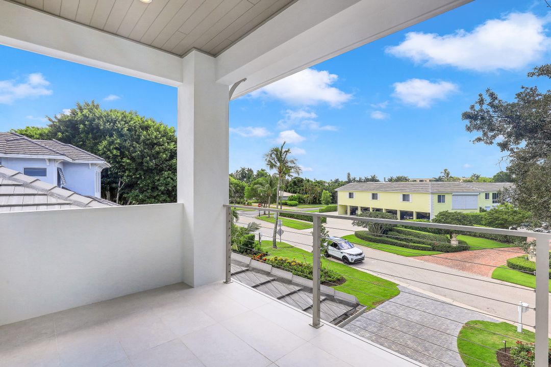 313 Turtle Hatch Rd, Naples, FL 34103