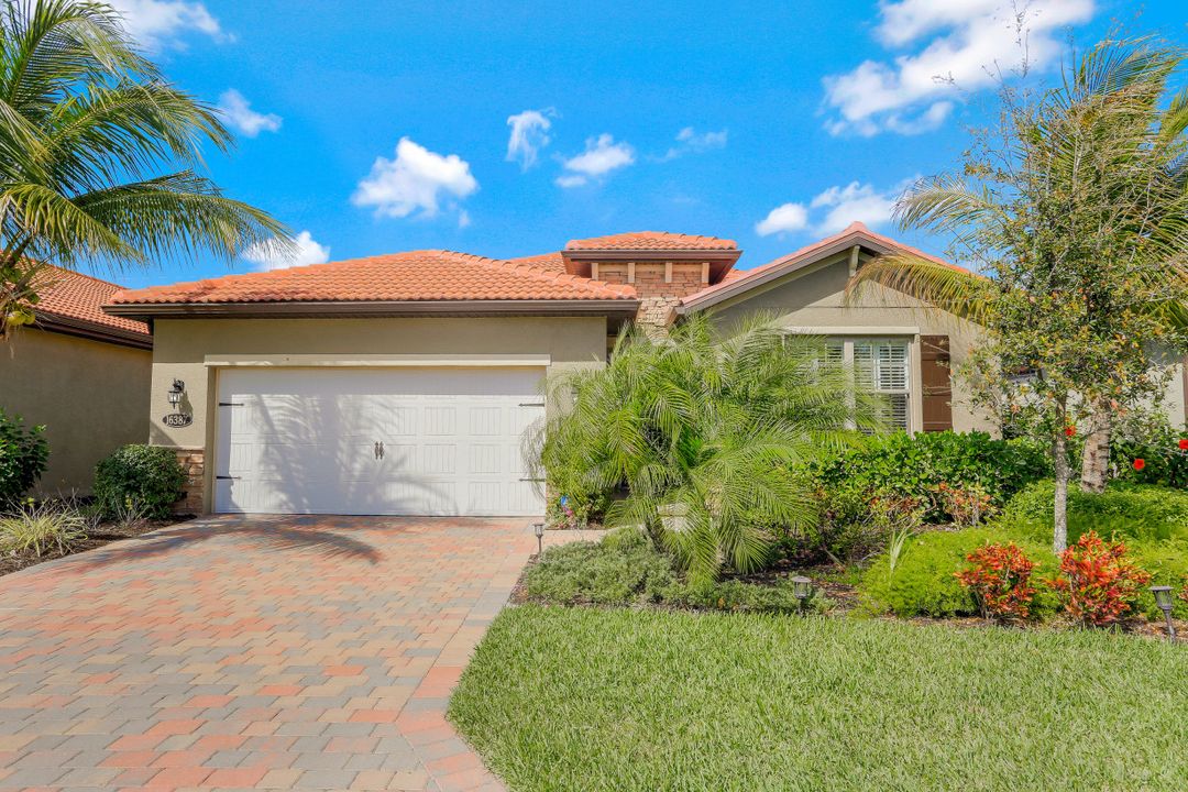 16387 Barclay Ct, Naples, FL 34110