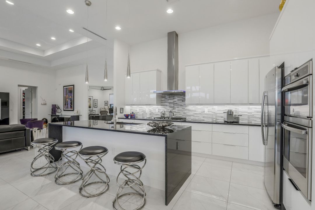 1567 Jamaica Ct, Marco Island, FL 34145