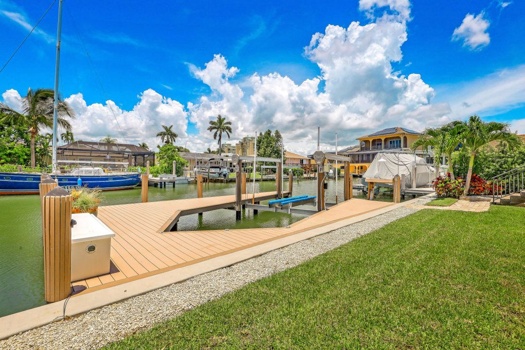 842 Elm Ct, Marco Island, FL 34145