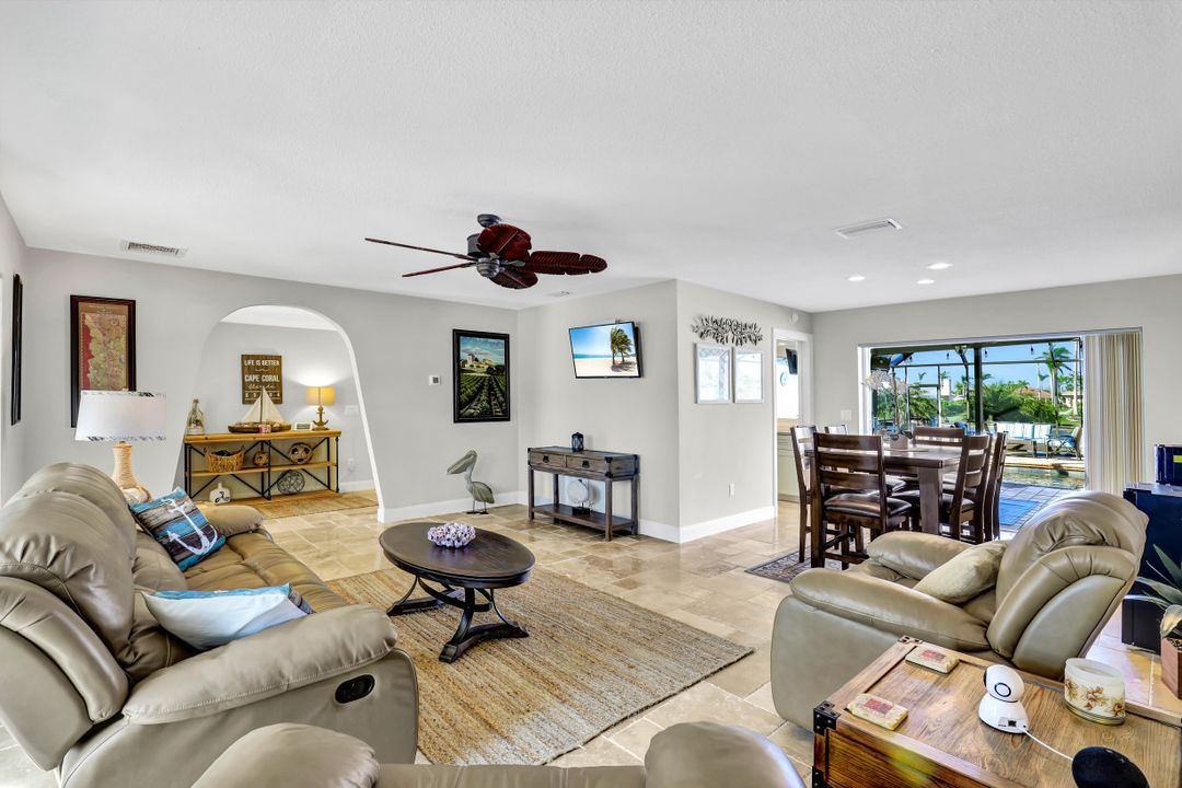 1803 SE 45th St, Cape Coral, FL 33904